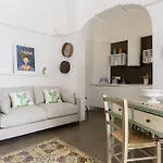 아파트 Casa Del Tempo Sospeso 오스투니