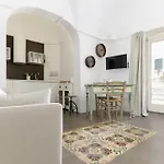 Casa Del Tempo Sospeso 아파트 오스투니